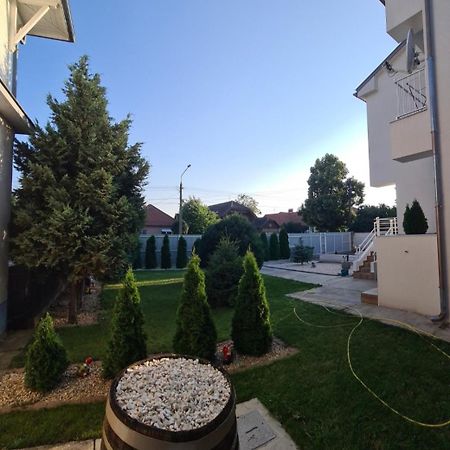 Appartement Cosa-Nostra à Hajdúszoboszló Extérieur photo